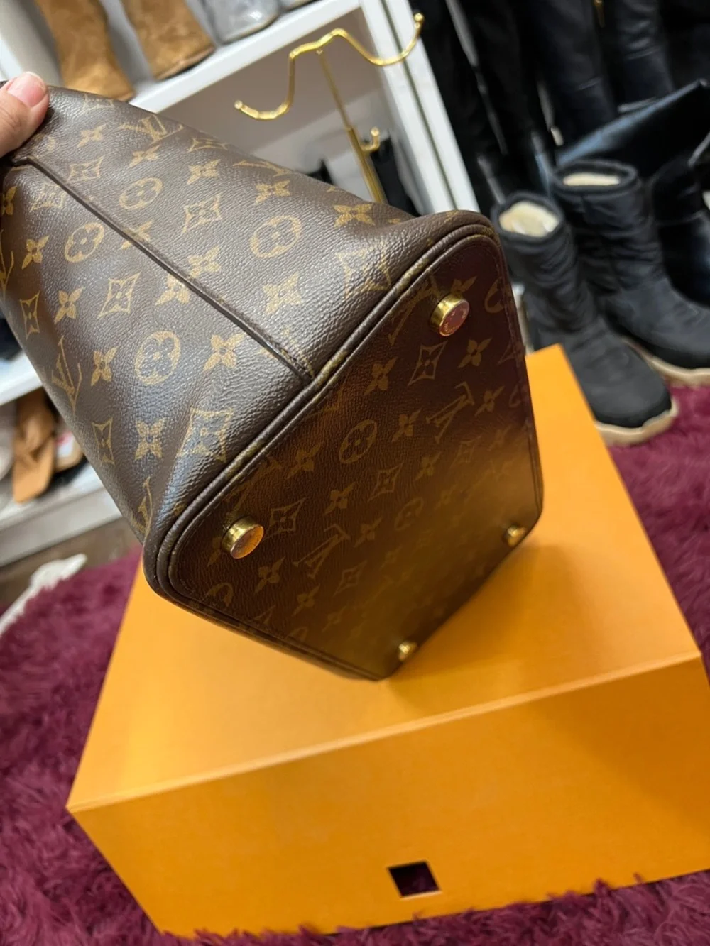 ๐ฅ๐ฅ Louis Vuitton Lockit Bag with leather interior and COA - Picture 15 of 17